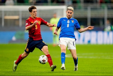 Sao mai Barca lập kỷ lục mới trong lịch sử bóng đá Tây Ban Nha