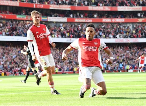 Jamie Carragher: “Arsenal có thể thách thức suất dự Champions League”
