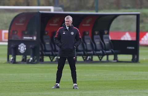 Nước sôi lửa bỏng, Solskjaer cầu cứu Ronaldo, Maguire