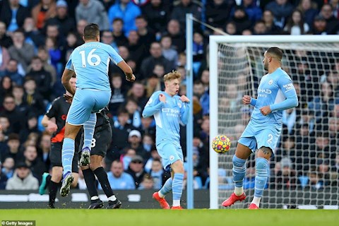 Rodri ấn tượng với siêu phẩm nã rocket của mình vào lưới Everton