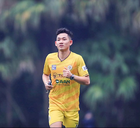 4 tân binh được HLV Troussier lần đầu gọi lên tuyển là ai?