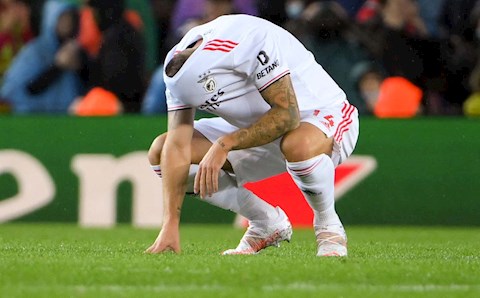 Barca thoát thua Benfica nhờ pha bỏ lỡ tệ nhất trong 30 năm qua