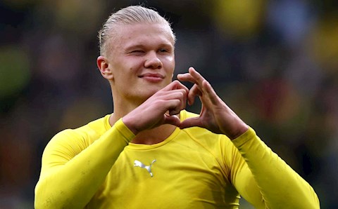 Haaland là gánh nặng của Dortmund