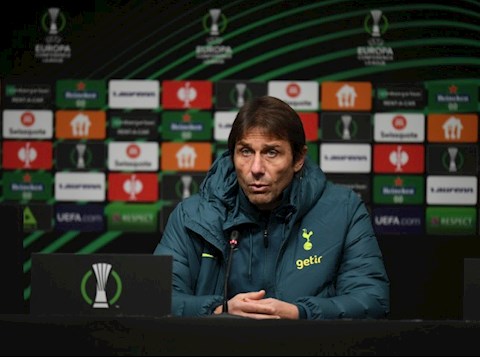 VIDEO: Antonio Conte than thở vì tình hình đội mắc Covid
