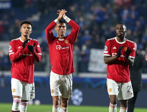 Đã đến lúc Man United quên đi hào quang quá khứ?