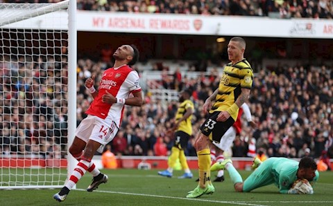 Đá hỏng 2 lần liên tiếp, Aubameyang có bị tước quyền đá penalty ở Arsenal?