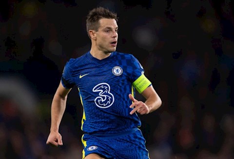Cesar Azpilicueta rời đi, ai sẽ đeo băng đội trưởng ở Chelsea?