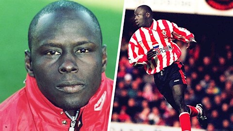 VIDEO: 3 cú lừa dở khóc dở cười kinh điển trong lịch sử bóng đá