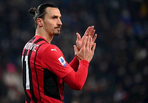 Ibrahimovic ngồi chung mâm với Messi và Ronaldo