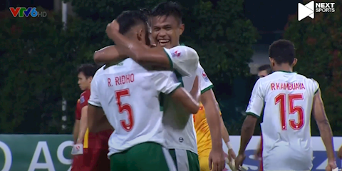 Cầu thủ Indonesia ăn mừng như thắng trận sau khi cầm hoà Việt Nam