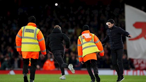 HLV Mikel Arteta lâng lâng sau khi Arsenal vào Top 4