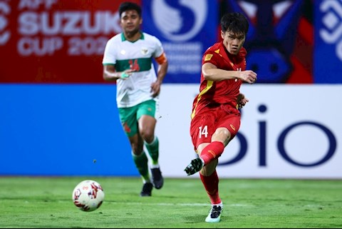 Tiền vệ Thái Lan trực tiếp nhắn tin rủ Hoàng Đức sang Thai League