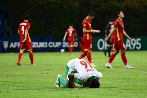 ĐT Việt Nam giảm điểm trên bảng xếp hạng FIFA vì trận hòa Indonesia