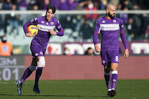 Lại ghi bàn, Dusan Vlahovic cân bằng kỷ lục của Ronaldo