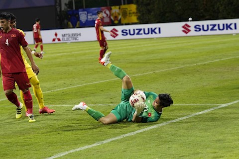 Nguyên Mạnh chiếm ưu thế trong cuộc đua thủ môn xuất sắc nhất vòng bảng AFF Cup 2020