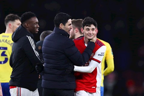 Sao trẻ ghi bàn trong trận ra mắt, Mikel Arteta phản ứng thế nào?