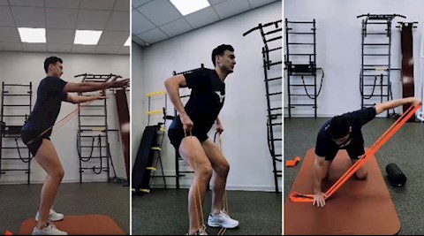 Văn Hậu, Văn Lâm báo tin mừng cho HLV Park Hang Seo