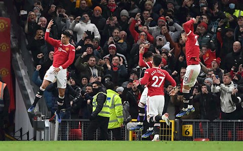 Link xem video MU vs Arsenal: Rượt đuổi kịch tính, Ronaldo lập cú đúp