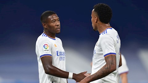 Real Madrid và bức tường mới tại Bernabeu
