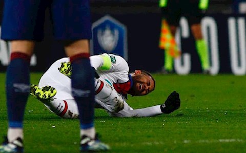 PSG nhận tin sốc về Neymar trước trận đại chiến với Barcelona