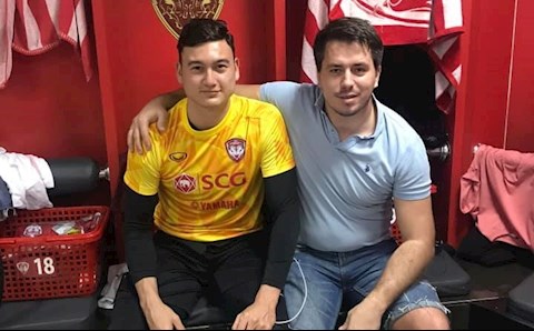 Muangthong thua thảm, người đại diện Văn Lâm lên tiếng cà khịa