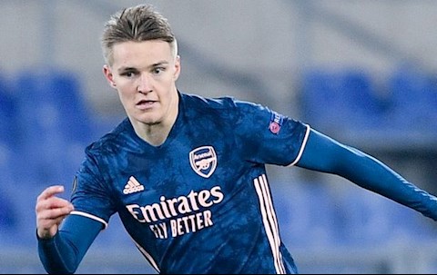 Keown: Arteta sai lầm khi để Odegaard lấy vị trí của Smith Rowe