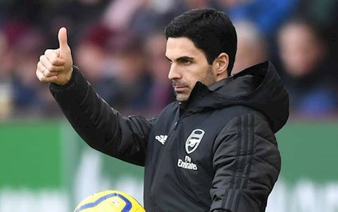 HLV Arteta khẳng định Arsenal vẫn nằm trong cuộc đua top 4