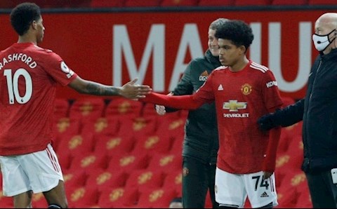 Sao trẻ 17 tuổi đi vào lịch sử MU sau trận thắng Newcastle