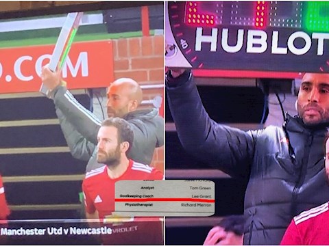 Thủ môn dự bị của MU gây sốt khi phải sắm vai ... trọng tài bất đắc dĩ