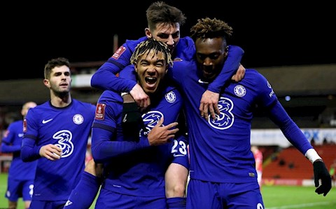 HLV Wenger dự đoán thứ hạng của Chelsea ở Ngoại hạng Anh mùa này