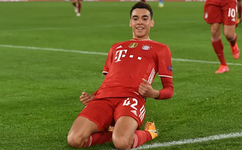 Thần đồng Jamal Musiala của Bayern sẽ khoác áo ĐT Anh hay ĐT Đức?