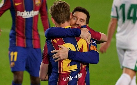 Lionel Messi qua mặt Suarez ở La Liga nhờ thành tích khó tin
