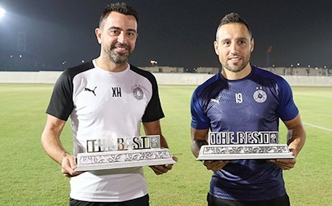 Santi Cazorla tiết lộ khả năng HLV Xavi dẫn dắt Barca