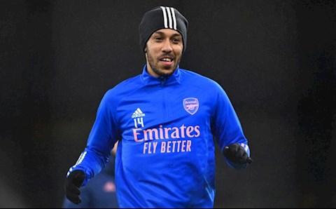 Vì sao Aubameyang ngồi dự bị trước Wolves?