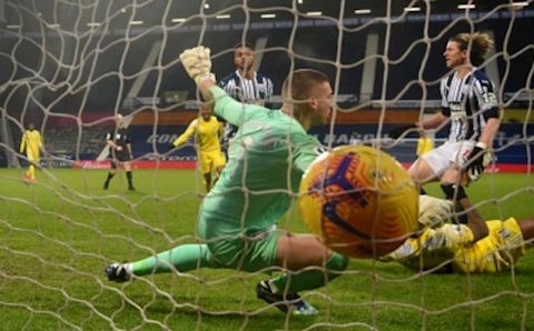 Cựu thủ môn MU lập kỷ lục tệ hại ở Premier League