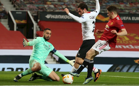 MU và Chelsea bắt đầu đàm phán với sao Milan