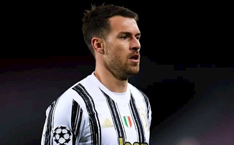 Aaron Ramsey lại mang tin buồn đến cho Juventus