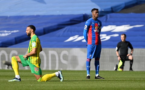 Lộ nguyên nhân cựu sao MU nói không với quỳ gối