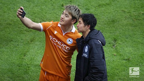 Những điểm nhấn vòng 25 Bundesliga 20/21: Vòng đấu của người Nhật Bản