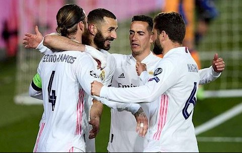 Real vào tứ kết Champions League: Benzema và đồng đội đáng được tôn vinh