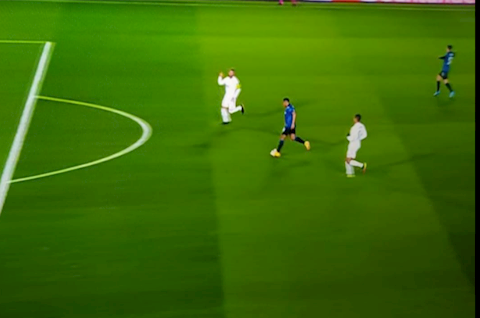 Trọng tài gây bão khi tước cơ hội ghi bàn của Atalanta