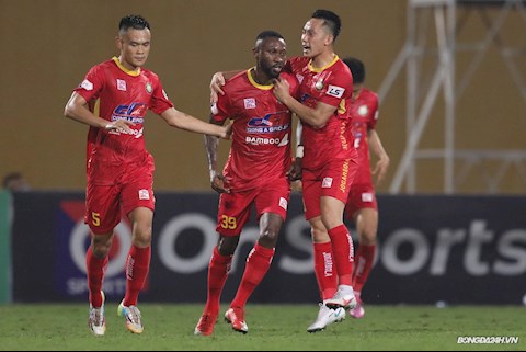 Hoàng Vũ Samson tiếp tục thể hiện cái duyên ghi bàn trước Hà Nội FC