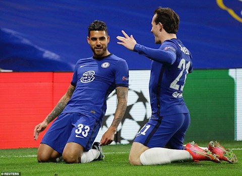 Huyền thoại Porto ghê tởm hành động của Chelsea