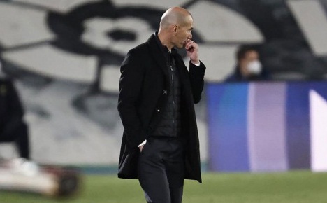May mắn cầm hòa Real Sociedad, HLV Zidane phản ứng thế nào?