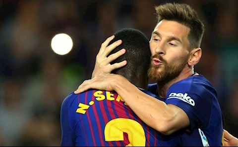 Đồng đội của Ronaldo tiết lộ bất ngờ về Lionel Messi