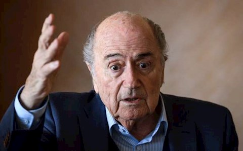 Cựu chủ tịch Blatter nhận án phạt cực nặng từ FIFA vì tham nhũng