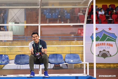 HLV Kiatisuk giúp HAGL có hội CĐV đặc biệt tại Thái Lan