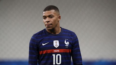 Chơi như mơ ngủ, Mbappe bị HLV tuyển Pháp cảnh cáo