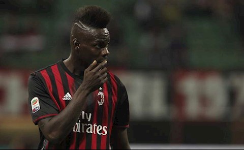 HLV Campuchia: Tập nghiêm túc được 2 ngày, Balotelli đã chán lè!