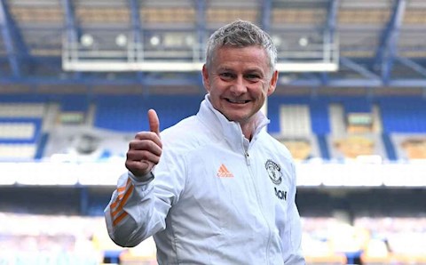 MU lay lắt, Ed Woodward vẫn hết lời ủng hộ Ole